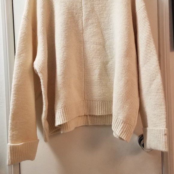 a.n.a Womens Crew Neck Long Sleeve Pullover Sweater quilted pattern - Picture 7 of 7